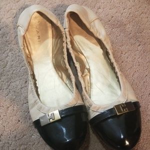 Tahari Beige and Black Ballet Flats